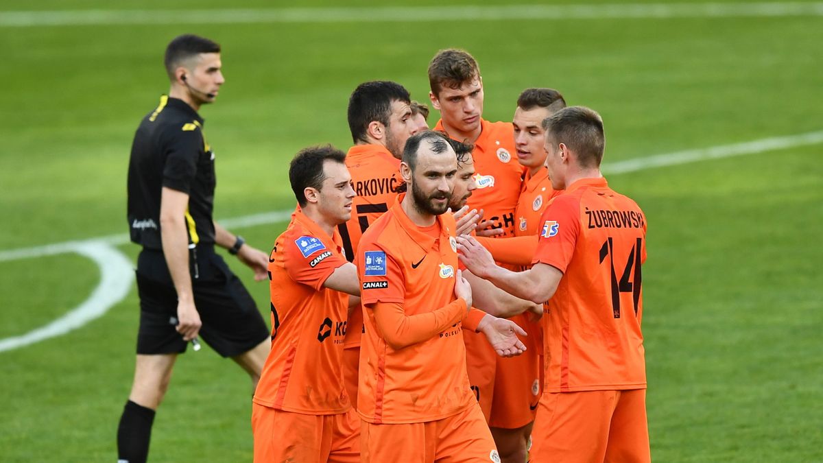 PAP / Maciej Kulczyński / Na zdjęciu: piłkarze Zagłębia Lubin