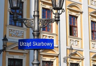 Skarbówka nie chce płacić za swoje błędy. Podatnicy dostają symboliczne odszkodowania