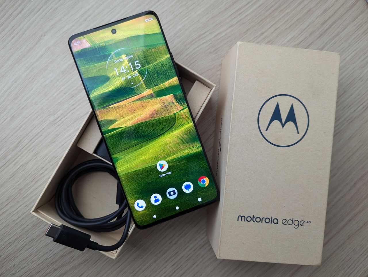 Wydajny smartfon dla aktywnego seniora? Motorola Edge 40 [Recenzja]