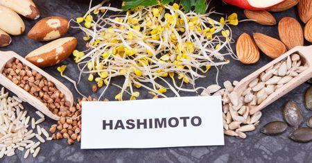Hashimoto a dieta. Co jeść? Czego unikać?