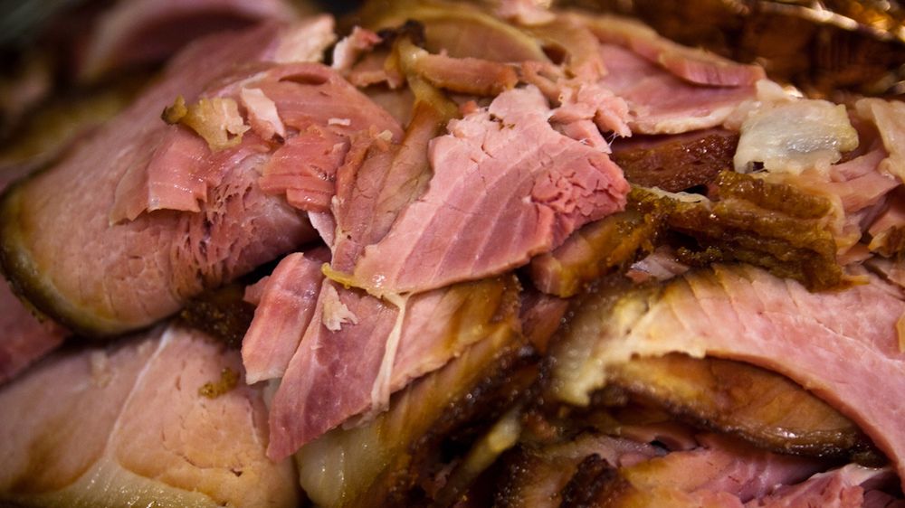 Pieczona szynka wieprzowa z części zadniej (samo mięso)