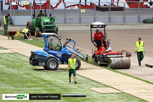 Wymiana murawy na stadionie Cracovii