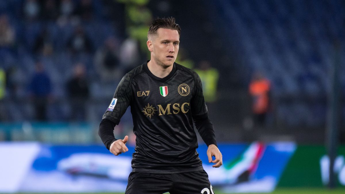 ROME, ITALY - JANUARY 28: Piotr Zielinski of SSC Napoli in action during the Serie A TIM match between SS Lazio and SSC Napoli - Serie A TIM  at Stadio Olimpico on January 28, 2024 in Rome, Italy. (Photo by Ivan Romano/Getty Images)
