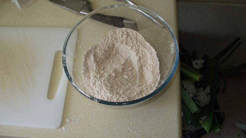 Mąka pełnoziarnista z żółtej kukurydzy