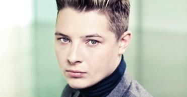 John Newman ma raka mózgu