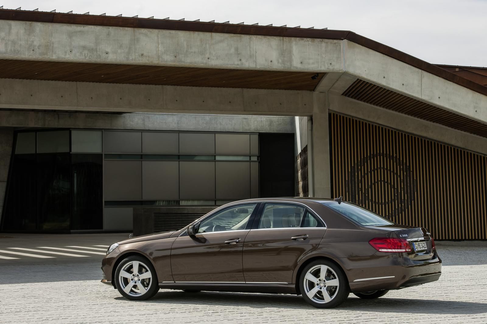 2014 Mercedes-Benz Klasy E [galeria] 34