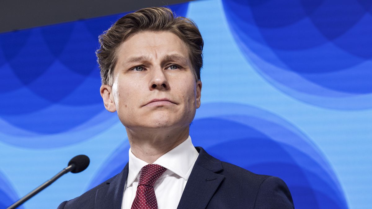 Fiński minister obrony Antti Hakkanen 