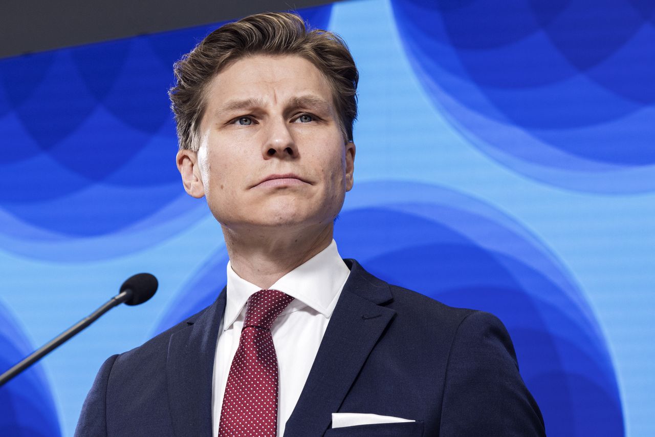 Finnish Minister of Defence Antti Hakkanen