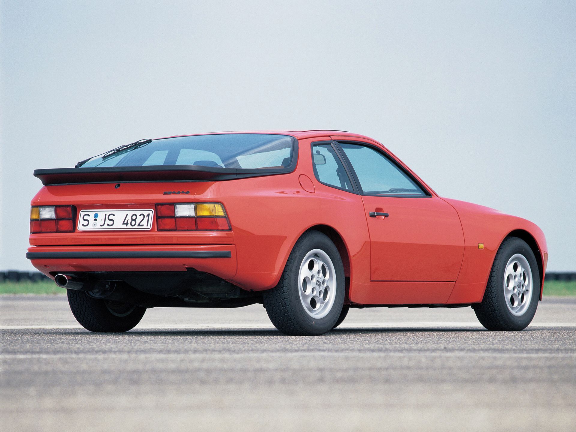 Porsche 944 2