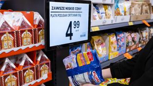 Niepokojące dane ze sklepów. Polacy liczą każdy grosz przed świętami