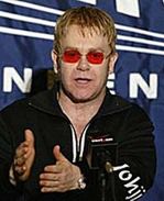 Prawie Superman sir Elton John