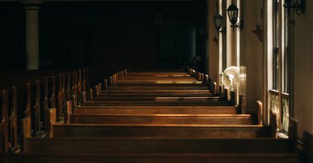 Grudziądz. Pijany ksiądz na pogrzebie. Szokujące tłumaczenie proboszcza