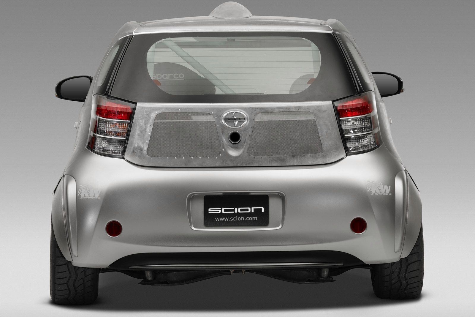 SCION iQ-MR