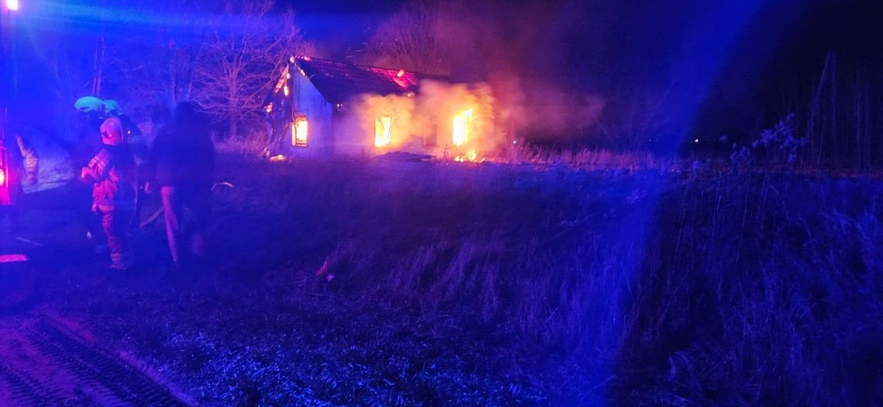 Pożar pustostanu w powiecie płockim!