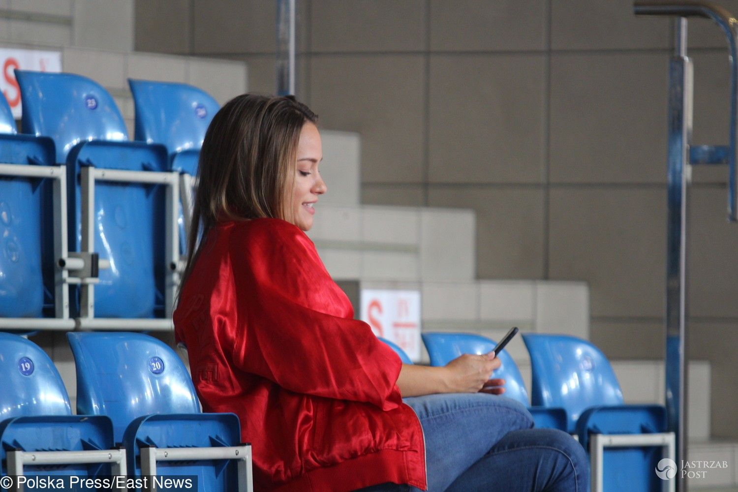 Alicja Bachleda-Curuś kibicuje Marcinowi Gortatowi na obozie sportowym