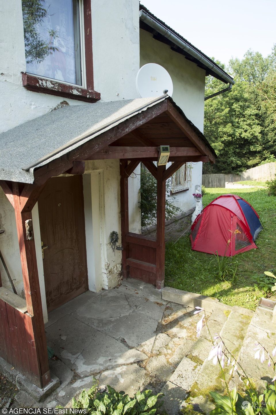 Namiot Elżbiety Budzyńskiej pod domem Villas