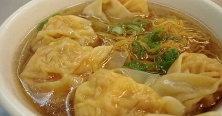 Zupa chińska z wonton