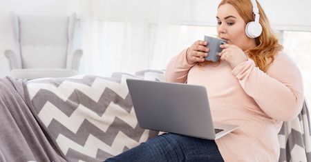 Siedzący tryb życia zwiększa ryzyko 14 chorób