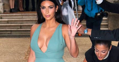 Kim Kardashian myśli, że jest  księżną Kate?!