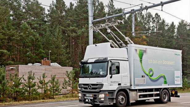 Tiry na tory? A może lepiej trolejbusy na autostrady? Ciekawy pomysł Siemensa 1