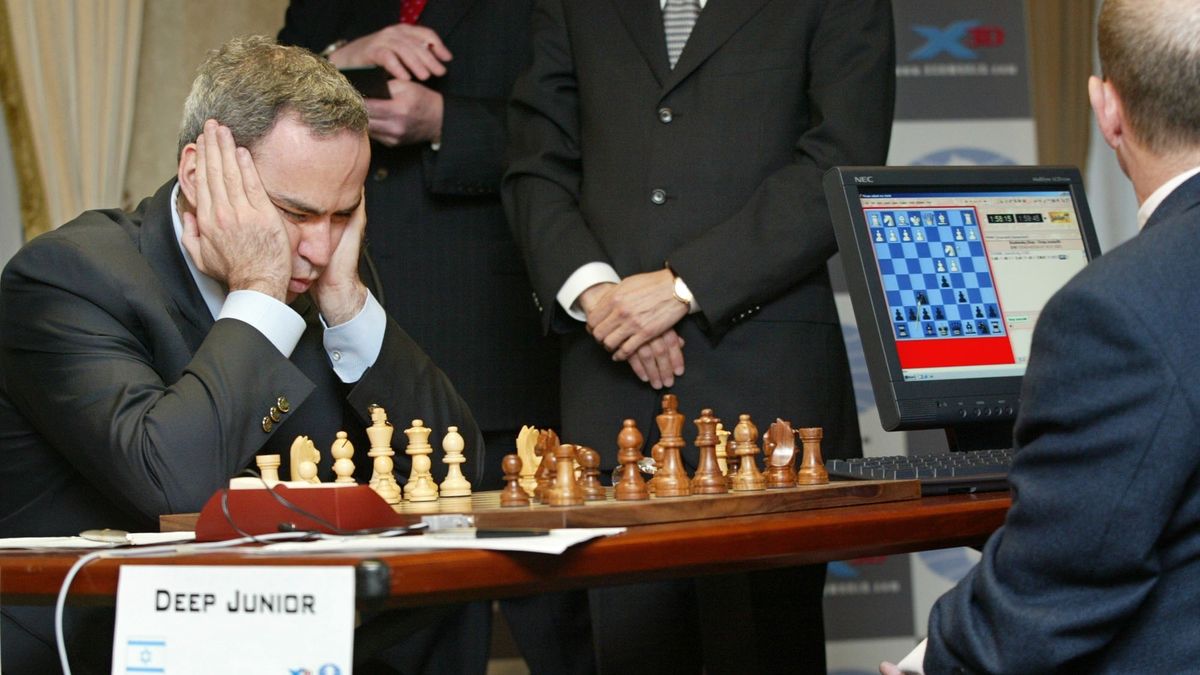 Legendarna porażka sprzed 22 lat. To świetnie, że Kasparow przegrał w szachy z komputerem 1