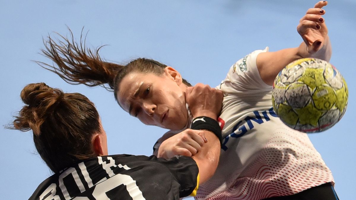 PAP/EPA / BORIS PEJOVIC / Na zdjęciu: Emily Boelk i Monika Kobylińska