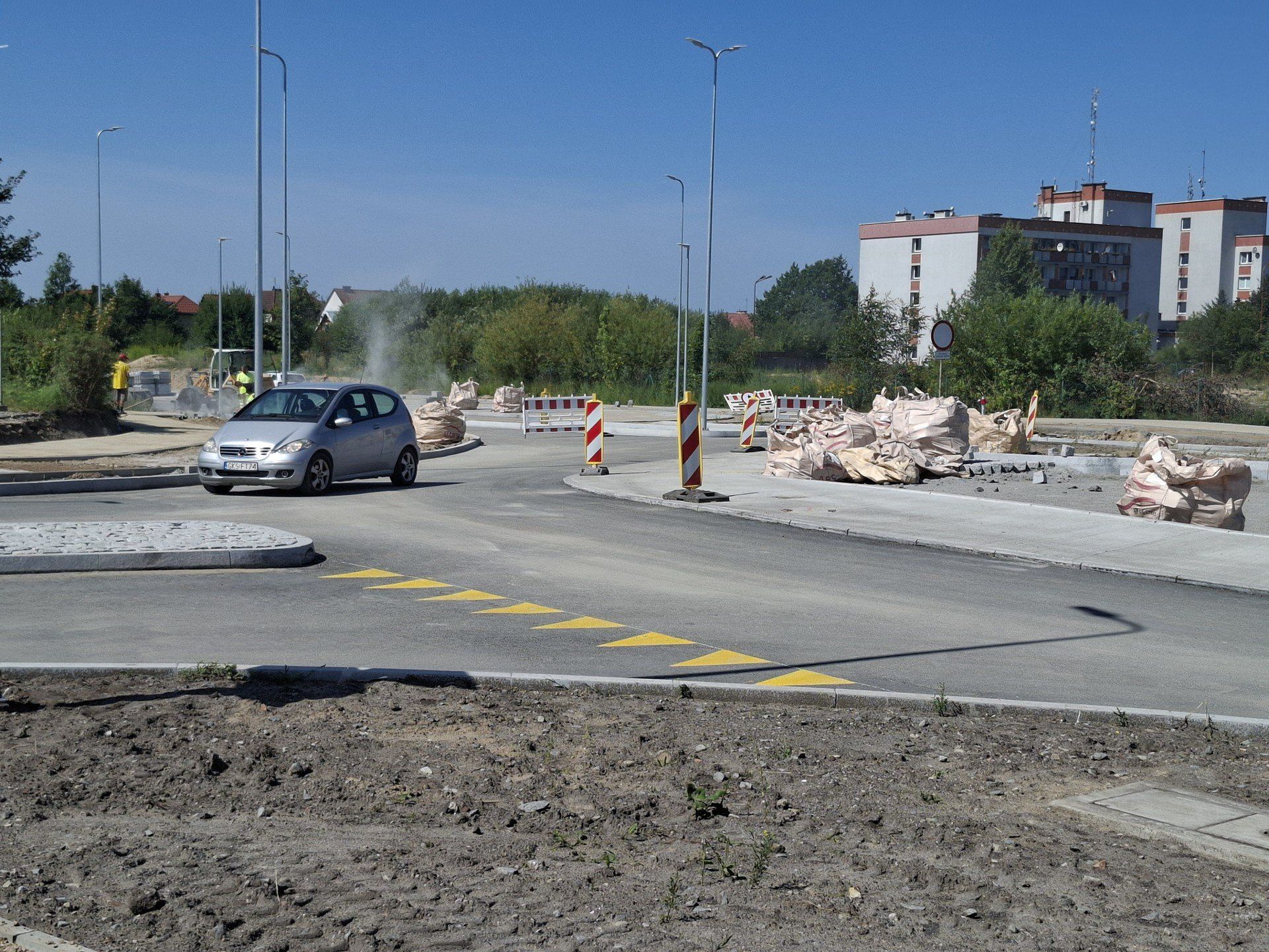 Można już jeździć nowym rondem na ul. Hubalczyków.