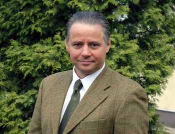 Krzysztof Janczar wdał się w romans z wykładowczynią. Urodziła mu syna