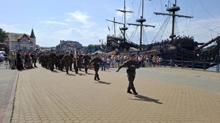 Ustka: Święto Wojska Polskiego. Uroczystości w Ustce z udziałem mieszkańców i turystów