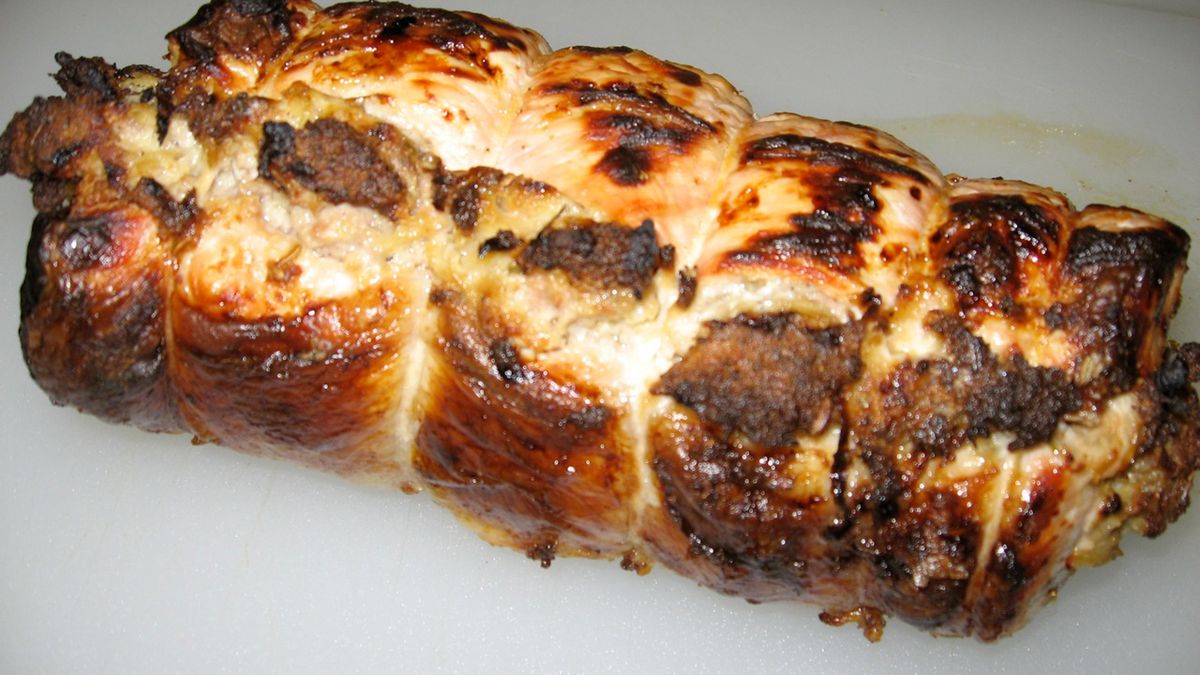 Pieczona cała polędwica wieprzowa (mięso i tłuszcz)