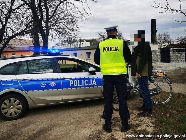 Rowerzysta może jechać po chodniku tylko w kilku wyjątkowych sytuacjach