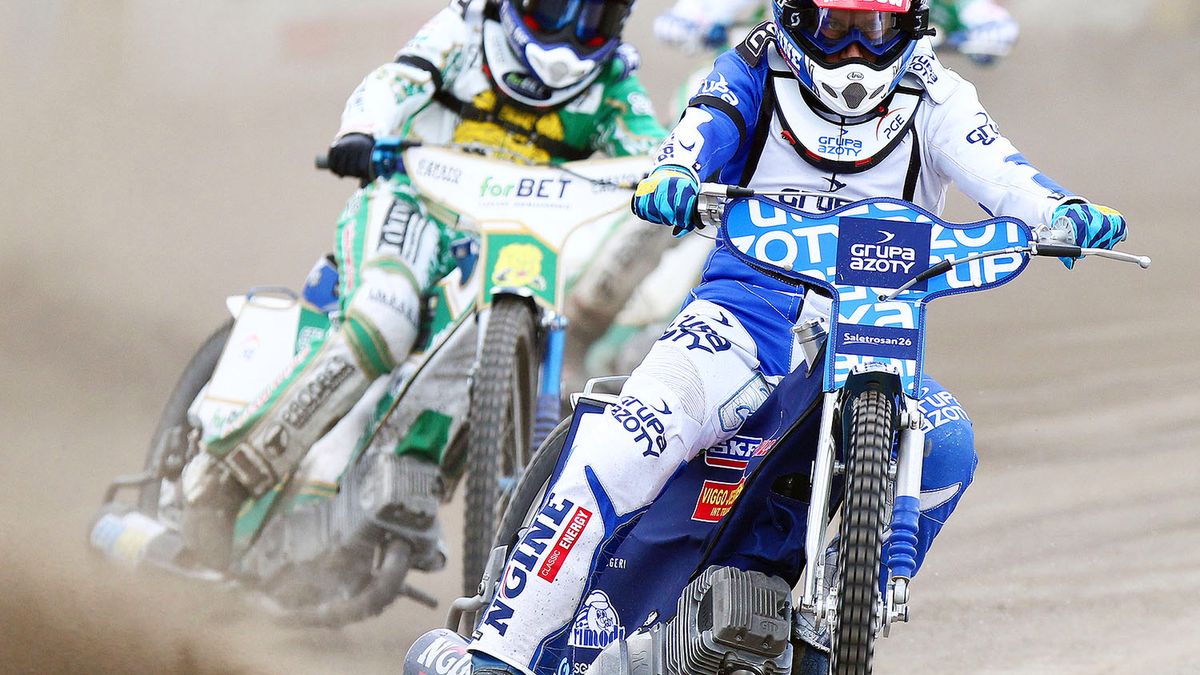 WP SportoweFakty / Paweł Wilczyński / Na zdjęciu: Nicki Pedersen prowadzi. Mecz Unia Tarnów - Włókniarz.