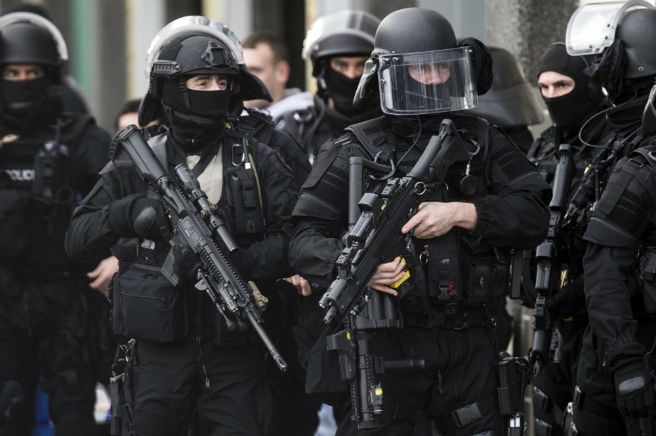 Tajemnicza operacja policyjna w Belgii. Ewakuowano dziesiątki osób