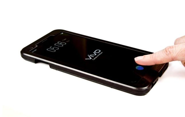 Prototyp smartfonu vivo z czytnikiem linii papilarnych Synaptics ukrytym w ekranie