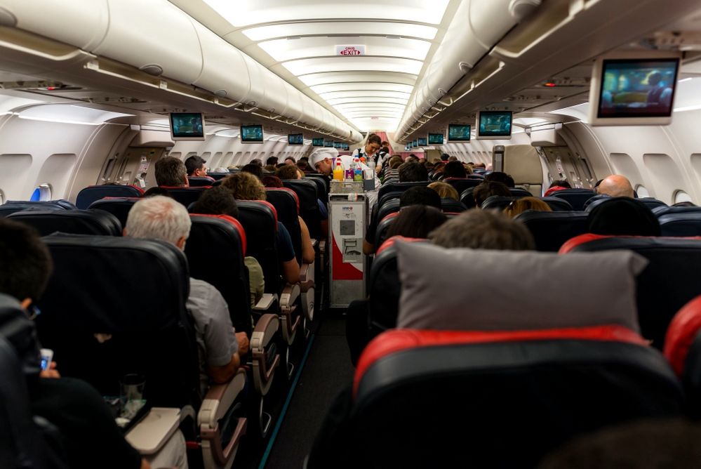 Stewardesy pokazują, z jakimi pasażerami muszą zmagać się na co dzień