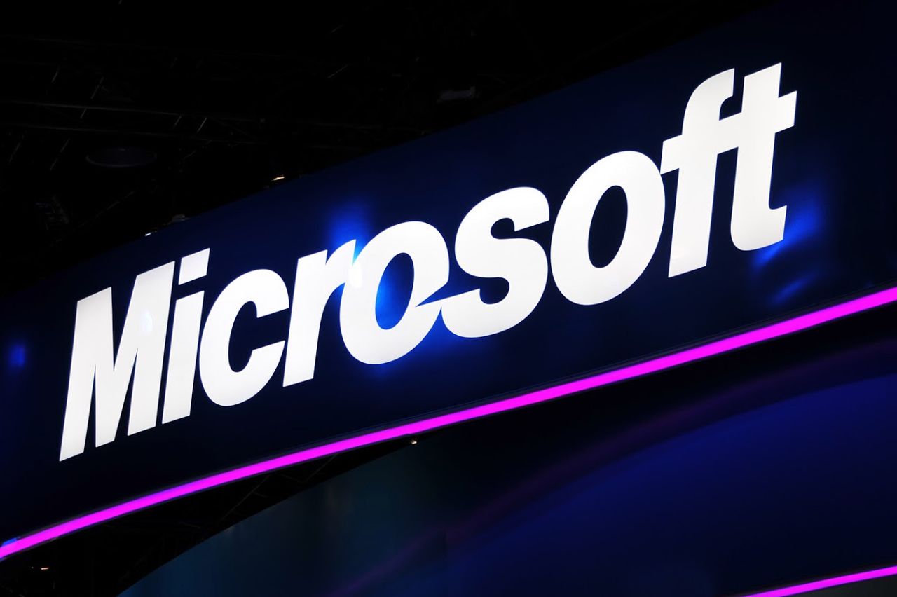 W kieszeni Microsoftu: Surface wychodzi na prostą, traci Xbox i Office 365