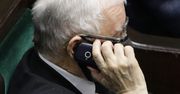 Zgadnijcie, jakiego telefonu używa Jarosław Kaczyński