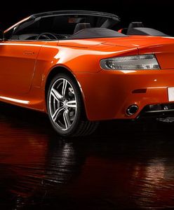 Szlachetna wyścigówka - Aston Martin V8 Vantage N400