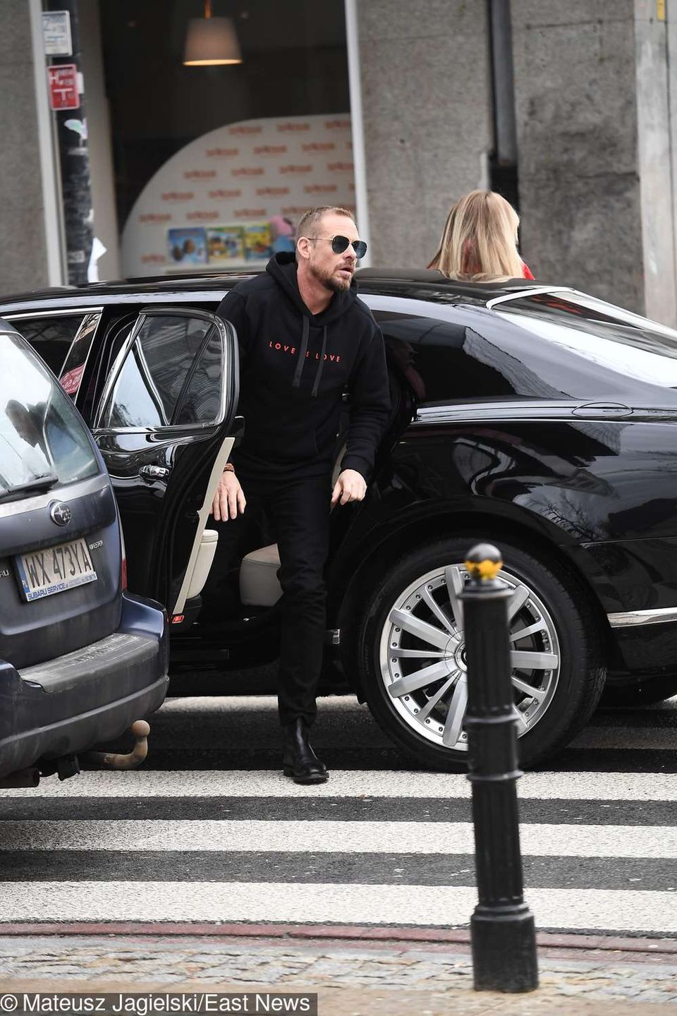 Foto: Mateusz Jagielski / East News Warszawa 02.02.2019.  Do studia Dzien Dobry TVN Joanna Przetakiewicz i Rinke Rooyens przyjechali Bentleyem Mulsanne wartym ok 1.8 mln zlotych
n/z: Joanna przetakiewicz, rinke rooyens
