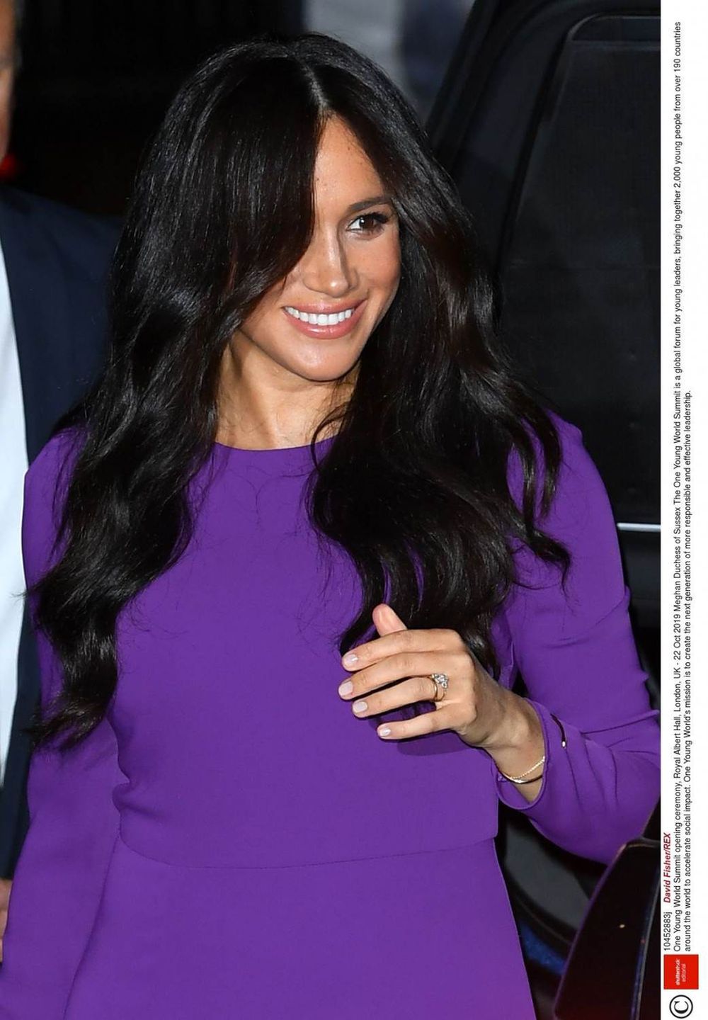 Meghan Markle w fioletowej sukni na One Young World w Royal Albert Hall