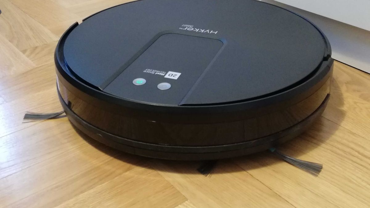 Hykker Navi Space - test robota sprzątającego z Biedronki 1