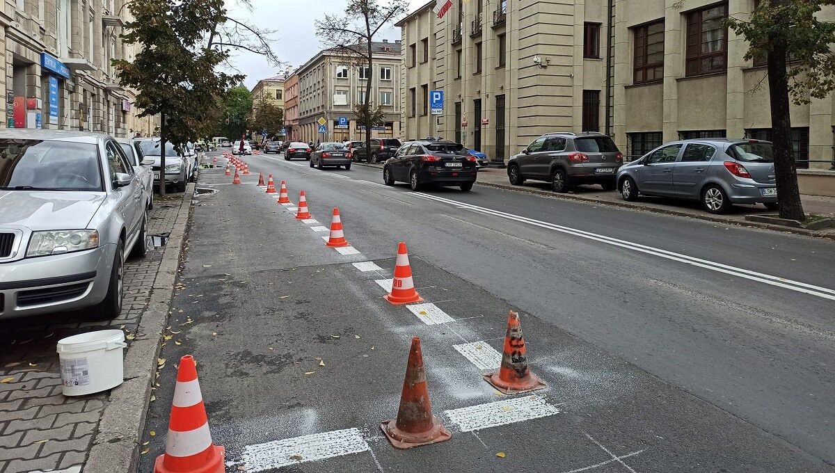 Malowanie pasów Strefy Płatnego Parkowania na ul. Chopina