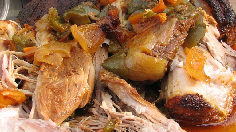 Opiekana łopatka wieprzowa z kością (mięso i tłuszcz)