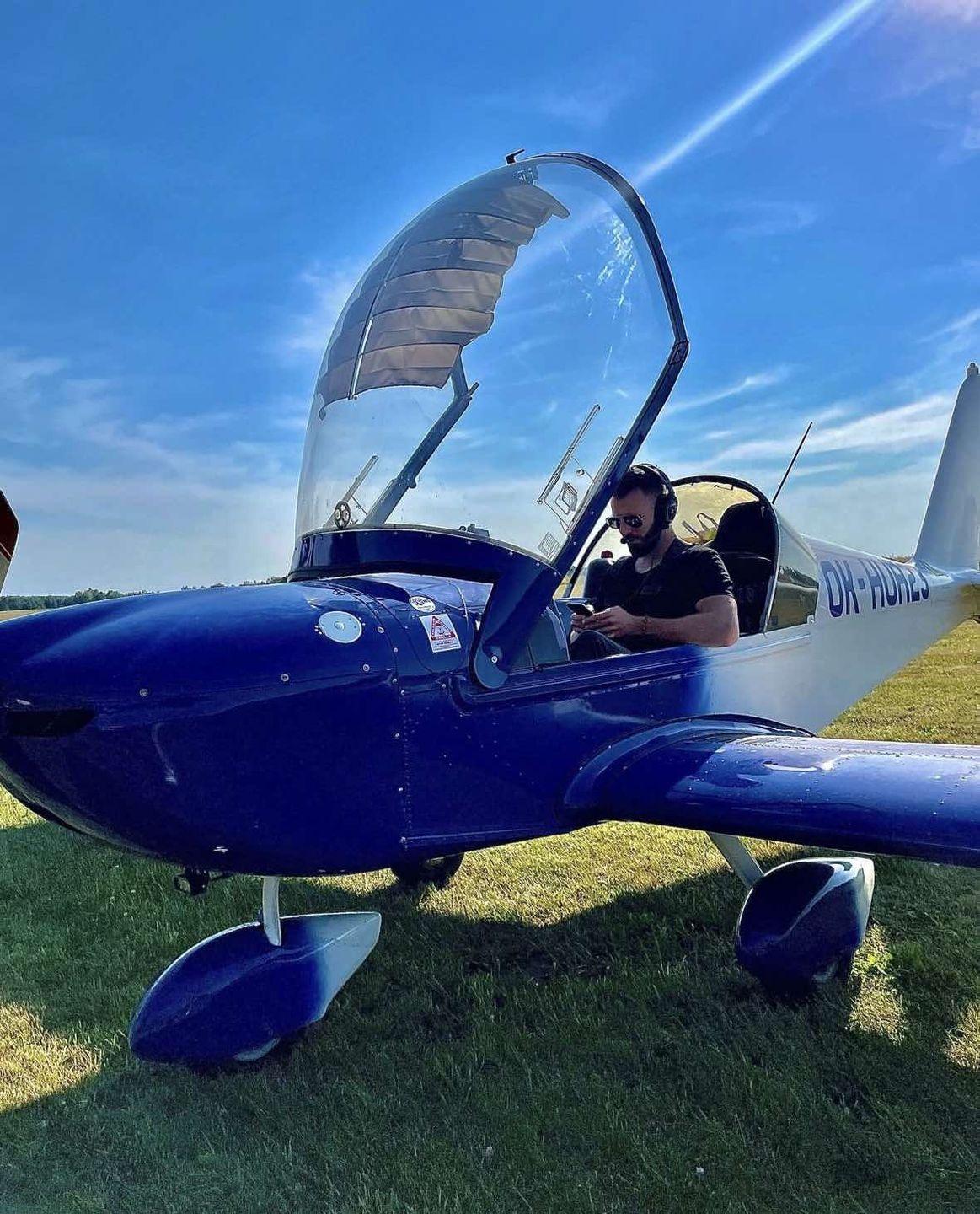 Sylwia Grzeszczak nadaje z samolotu ukochanego