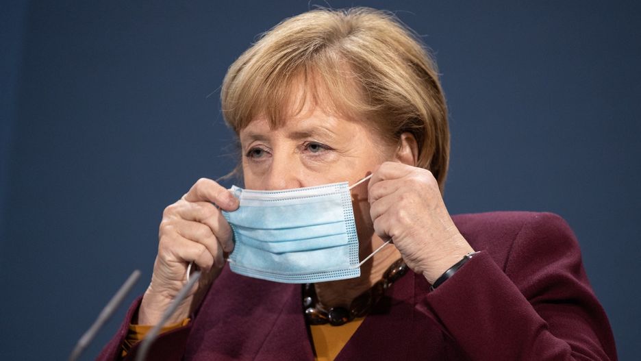 Koronawirus - Niemcy. Kanclerz Angela Merkel rozważa restrykcje do stycznia
