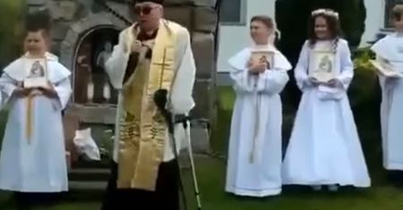 "Loda kup, loda zrób, loda zjedz". Nagranie z księdzem wywołało konsternację