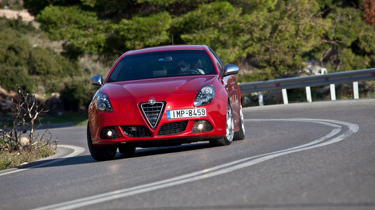 Pomimo wieku Alfa Romeo Giulietta to jeden z najlepiej jeżdżących kompaktów. To jego największy atut.