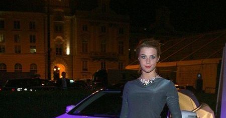 Kryzys u BrzydUli! Nikt nie chce kupić jej mercedesa!