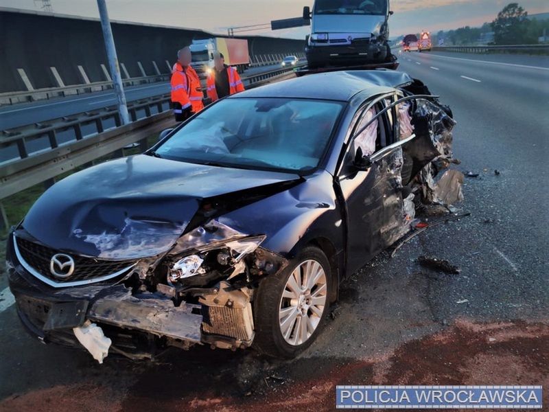 Wrocław. Jechał "pod prąd" autostradą. Spowodował trzy wypadki i kontynuował jazdę