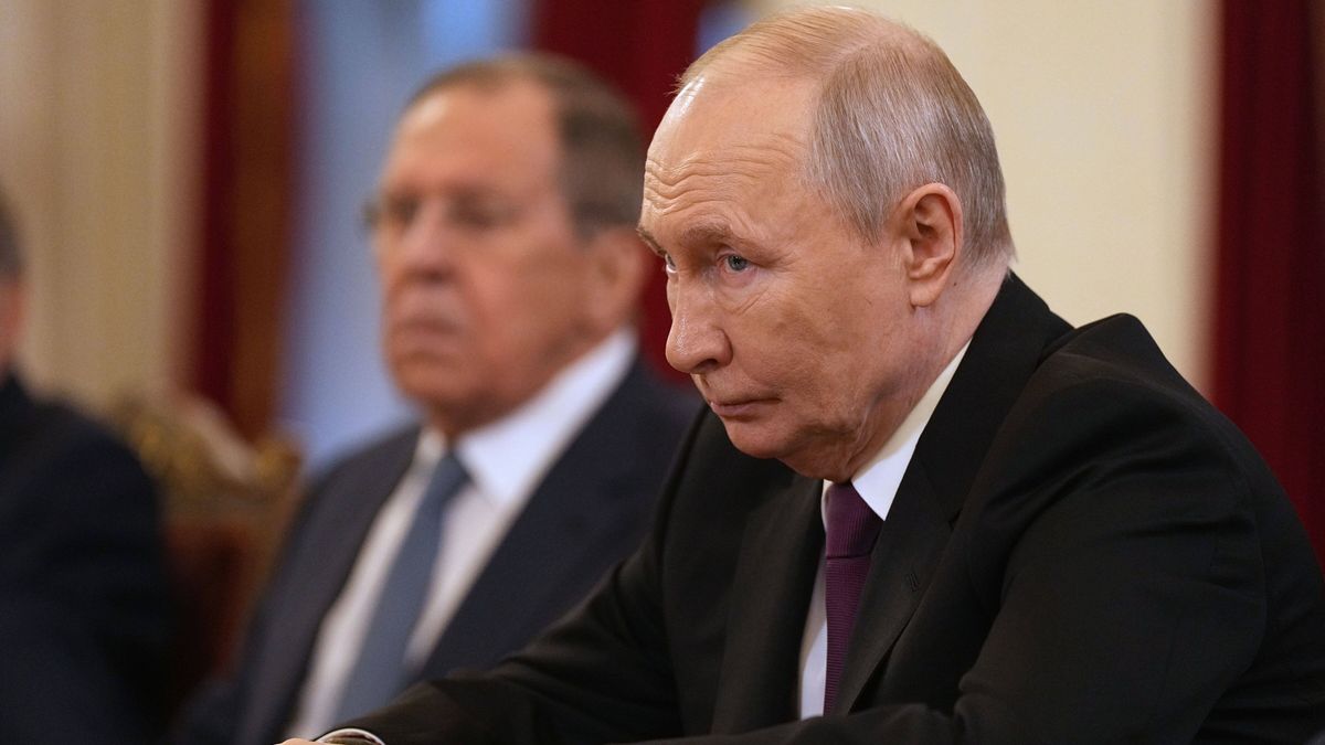 ladimir Putin 